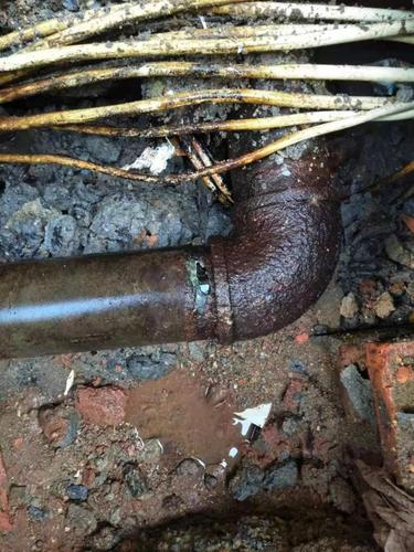 金属管道腐蚀严重漏水频发怎么办?